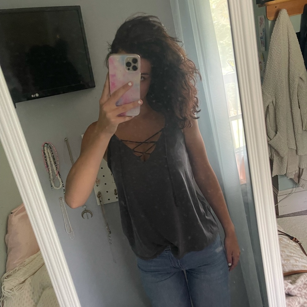 ABERCROMBIE & FITCH TANK TOP 🤍